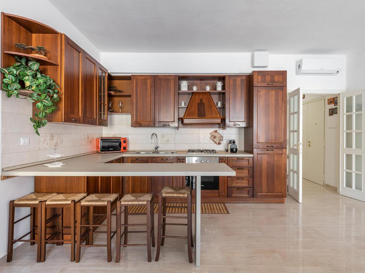 Apartment On Shopping Street Кальяри Экстерьер фото